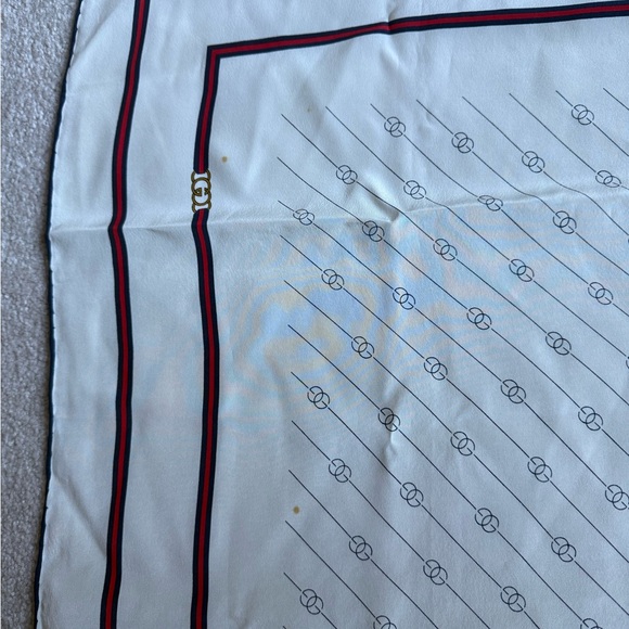 Gucci 100% Silk Scarf - Picture 9 of 10